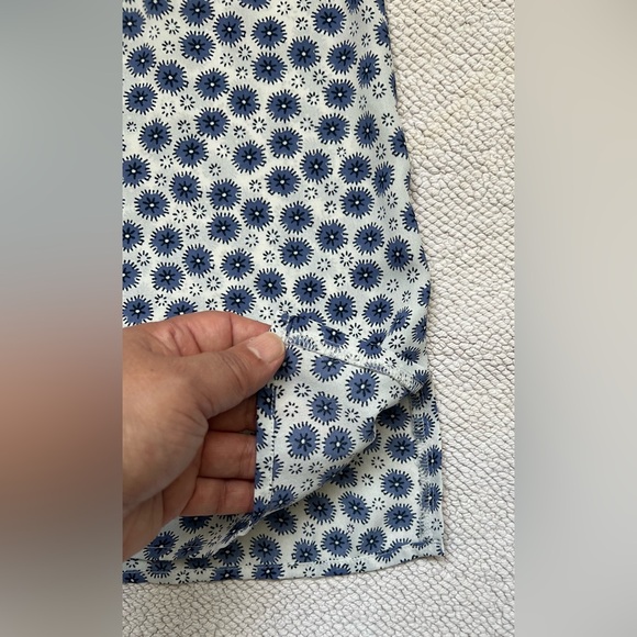 LOFT Ruffle Top/Blouse | Color: Blue,White,black Print | Size: XS - Picture 10 of 15